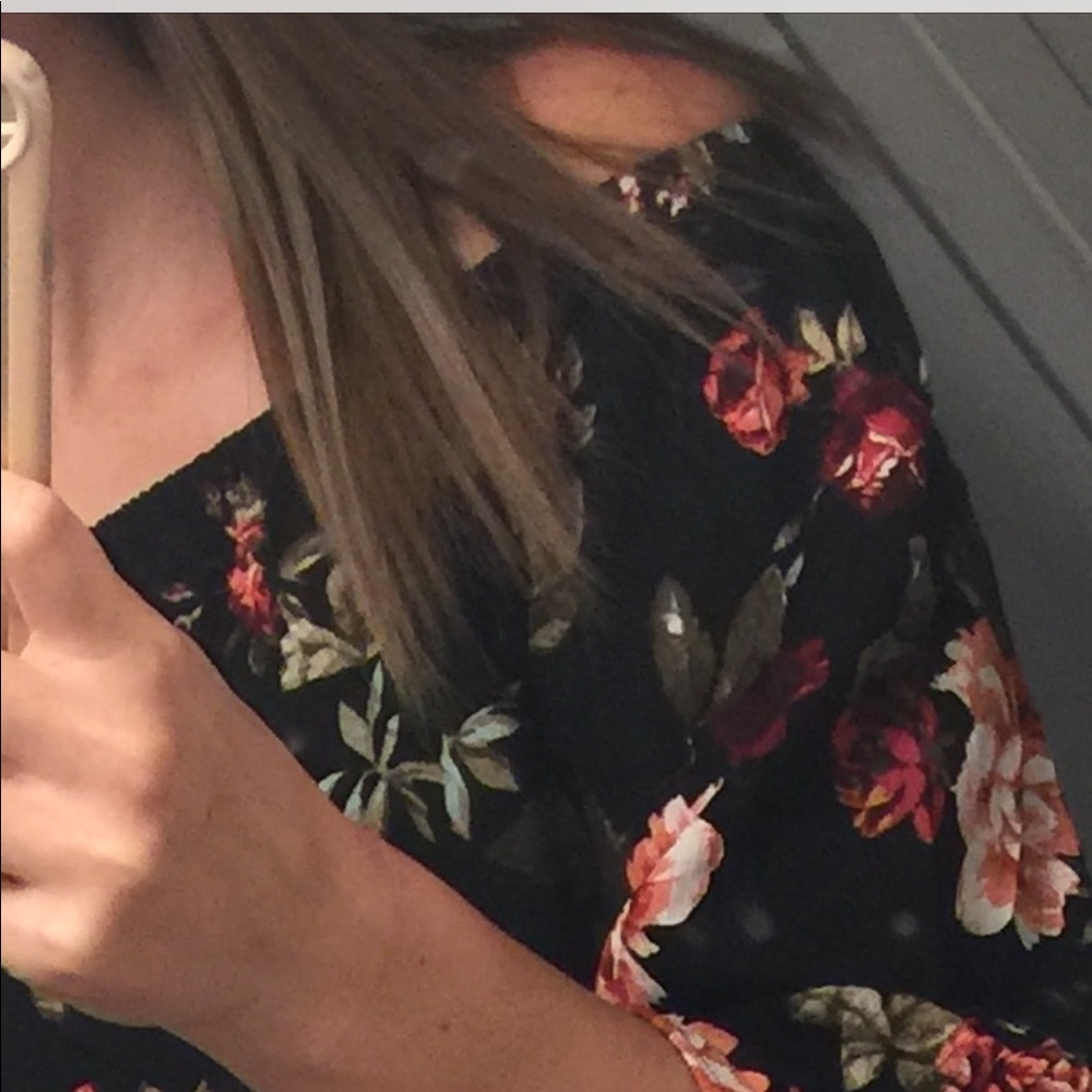AMBIANCE 🔥2 LEFT🔥Floral Off the Shoulder Romper - Picture 7 of 8